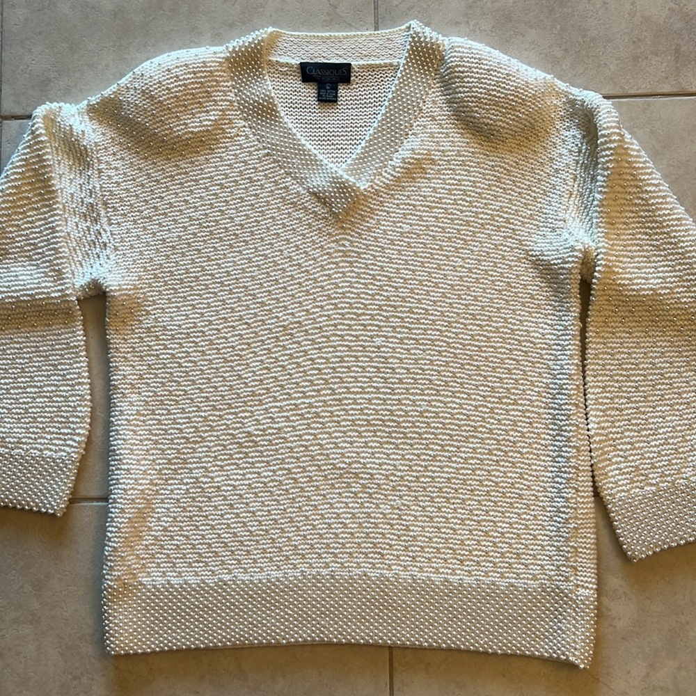 Classiques Sport Tunic Sweater in white with pearl details